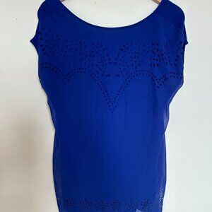 Pull & Bear Lined Lazer Cut Top Size M